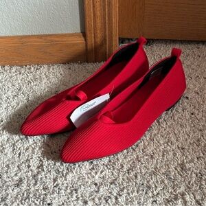 Chic Burudani Red Women's Ballerina Flats in size 9